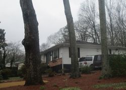 Pre-foreclosure in  OAKVIEW DR SE Smyrna, GA 30080