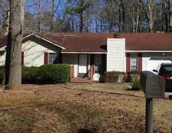 Pre-foreclosure Listing in HADRIAN WAY LITHONIA, GA 30058