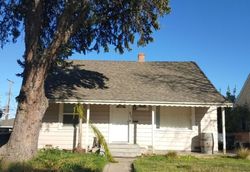 Pre-foreclosure in  S SCHOOL ST Lodi, CA 95240