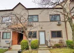 Pre-foreclosure in  BARLOW AVE A Staten Island, NY 10308