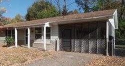 Pre-foreclosure in  VALLEY MANOR LN Williamstown, WV 26187