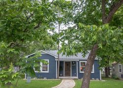 Pre-foreclosure Listing in W COLL ST NEW BRAUNFELS, TX 78130