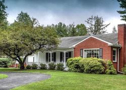 Pre-foreclosure in  STARHAVEN AVE Middletown, NY 10940