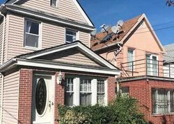 Pre-foreclosure in  60TH AVE Middle Village, NY 11379