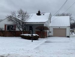  Helena Dr, Struthers OH