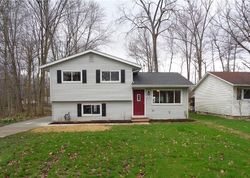 Pre-foreclosure Listing in EAST BLVD AURORA, OH 44202