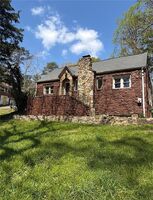 Pre-foreclosure in  BENJAMIN E MAYS DR SW Atlanta, GA 30311