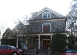 Pre-foreclosure Listing in OVERLEA RD BETHESDA, MD 20816