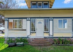 Pre-foreclosure in  ROCKEFELLER AVE Everett, WA 98201