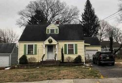 Pre-foreclosure in  CONCORD CIR Trenton, NJ 08618