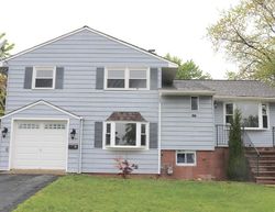 Pre-foreclosure in  DUNSTER ST Carteret, NJ 07008