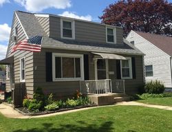 Pre-foreclosure in  N 88TH ST Milwaukee, WI 53222
