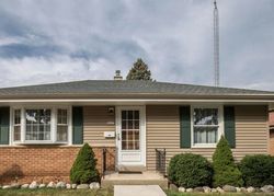  S Taylor Ct, Milwaukee WI