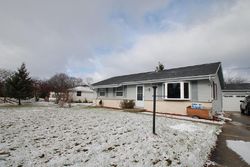 Pre-foreclosure Listing in PARKVIEW DR JACKSON, WI 53037
