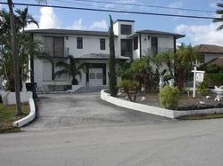 Pre-foreclosure in  N BAY RD North Miami Beach, FL 33160