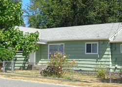 Pre-foreclosure in  113TH AVE SE Renton, WA 98055