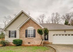 Pre-foreclosure Listing in NIGHT SHADE LN RINGGOLD, GA 30736