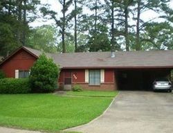 Pre-foreclosure in  TURTLE CREEK DR Brandon, MS 39047