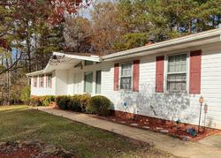 Canterbury Ln, Fayetteville GA