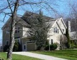 Pre-foreclosure in  GREENLEAF FARMS RD Newtown, CT 06470