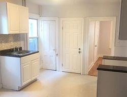 Pre-foreclosure Listing in LILAC ST NEW HAVEN, CT 06511