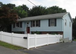 Pre-foreclosure Listing in WADSWORTH ST WATERBURY, CT 06706