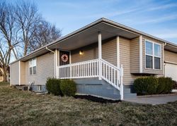 Pre-foreclosure in  E 47TH TER Kansas City, MO 64133