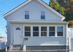 Pre-foreclosure in  GARDEN ST East Hartford, CT 06108