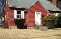 Pre-foreclosure in  OAK ST East Hartford, CT 06118