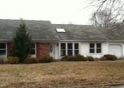 Pre-foreclosure in  VINEYARD WAY Mount Sinai, NY 11766