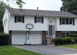 Pre-foreclosure Listing in GRIGGS DR GREENLAWN, NY 11740