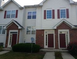 Pre-foreclosure in  RIVER MILL PKWY # 501 Wheeling, IL 60090