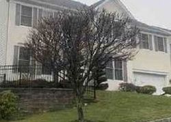 Pre-foreclosure in  LAFAYETTE CIR Totowa, NJ 07512