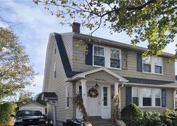 Pre-foreclosure in  WHITE PKWY North Smithfield, RI 02896