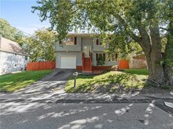 Pre-foreclosure in  WADSWORTH ST Warwick, RI 02889