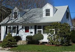 Pre-foreclosure Listing in W WARWICK AVE WEST WARWICK, RI 02893