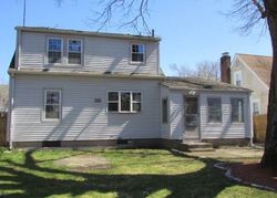 Pre-foreclosure in  SUNSET TER Providence, RI 02905