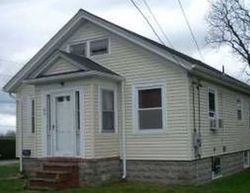 Pre-foreclosure Listing in CLIFF ST TIVERTON, RI 02878