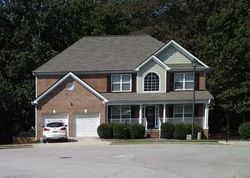 Pre-foreclosure in  MULBERRY RIDGE LN Hoschton, GA 30548