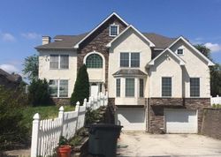 Pre-foreclosure in  W VALLEY FORGE RD King Of Prussia, PA 19406