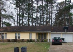 Pre-foreclosure in  PINE KNOLL DR Ridgeland, MS 39157