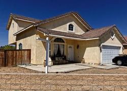 Pre-foreclosure Listing in SUMMIT VIEW ST HESPERIA, CA 92344