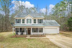 Pre-foreclosure in  SAGE CT Newnan, GA 30263
