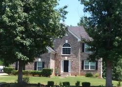 Pre-foreclosure in  MAPLE CREEK DR Newnan, GA 30263