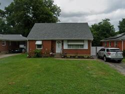 Pre-foreclosure in  MAYO DR Louisville, KY 40218