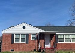 Pre-foreclosure in  FINDLEY SQ Hampton, VA 23666