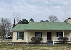 Pre-foreclosure in  MACON DR Gadsden, AL 35905