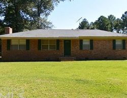 Pre-foreclosure Listing in FLOWING WELL RD LEESBURG, GA 31763