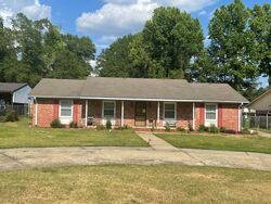 Pre-foreclosure in  HENSON AVE Columbus, GA 31907