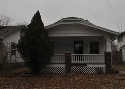 Pre-foreclosure in  SW HIGH AVE Topeka, KS 66604